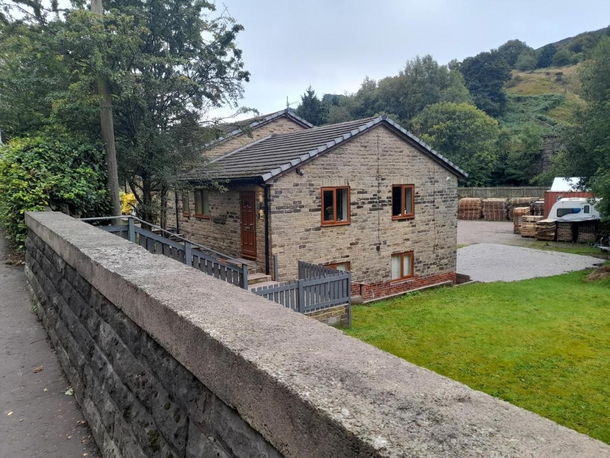 Canal View Todmorden Exterior photo